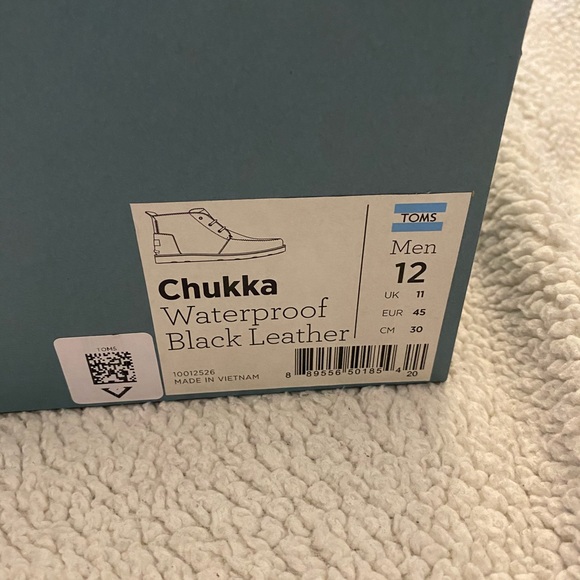 BNIB Toms Waterproof leather chukka boots - men’s - Picture 5 of 5